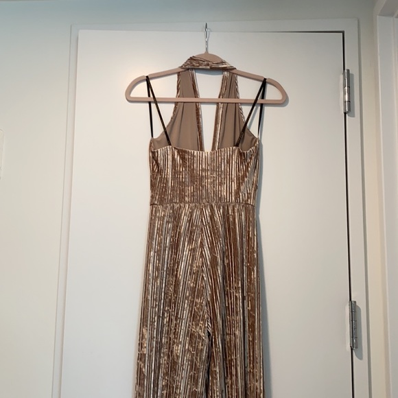 Black Halo - Shimmery velvet champagne jumpsuit - Picture 9 of 10